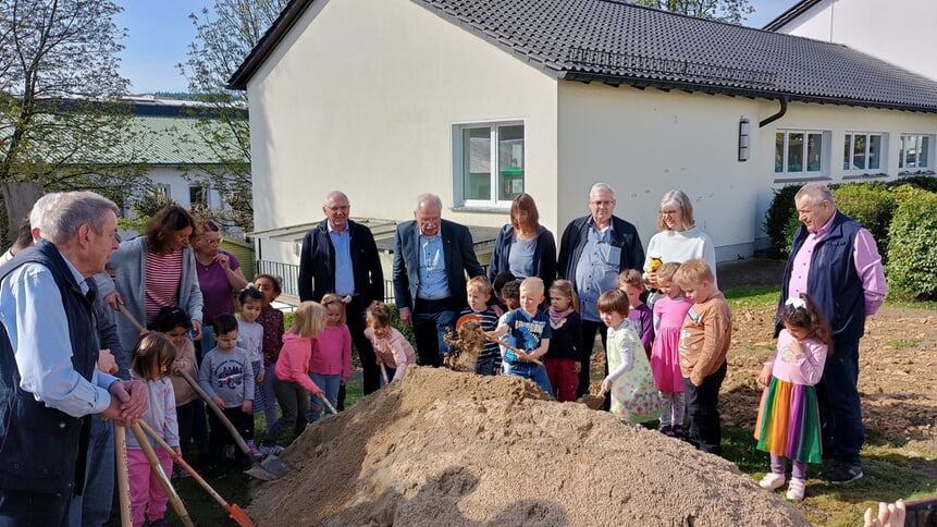 Spatenstich an unserem Kindergarten